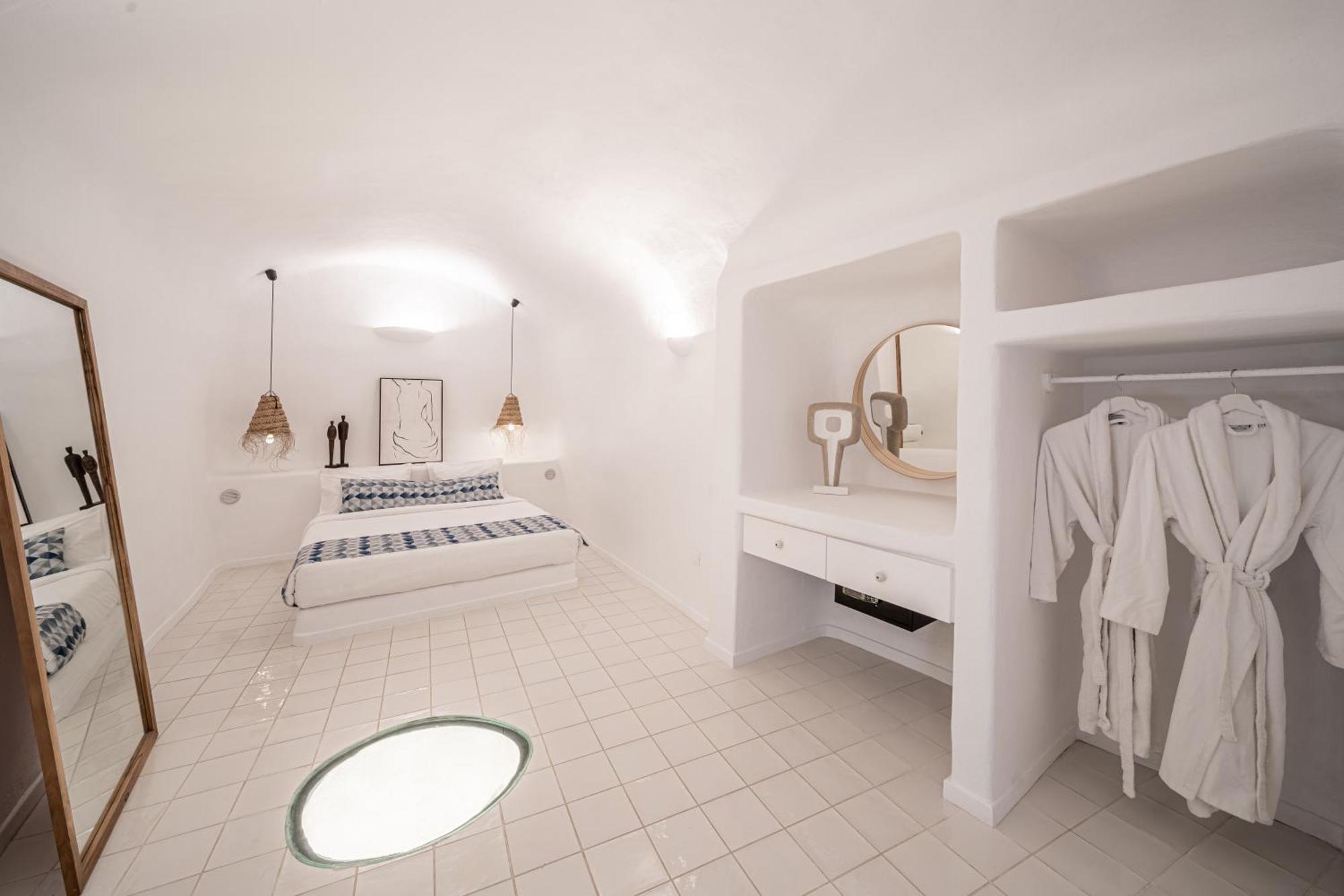 Luna Santorini Suites Pyrgos Kallistis ภายนอก รูปภาพ