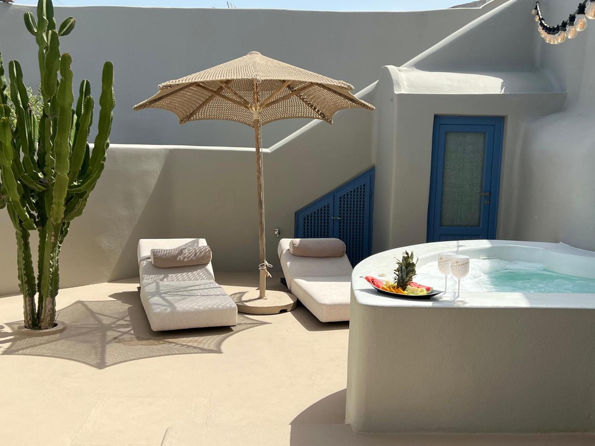 Luna Santorini Suites Pyrgos Kallistis ภายนอก รูปภาพ