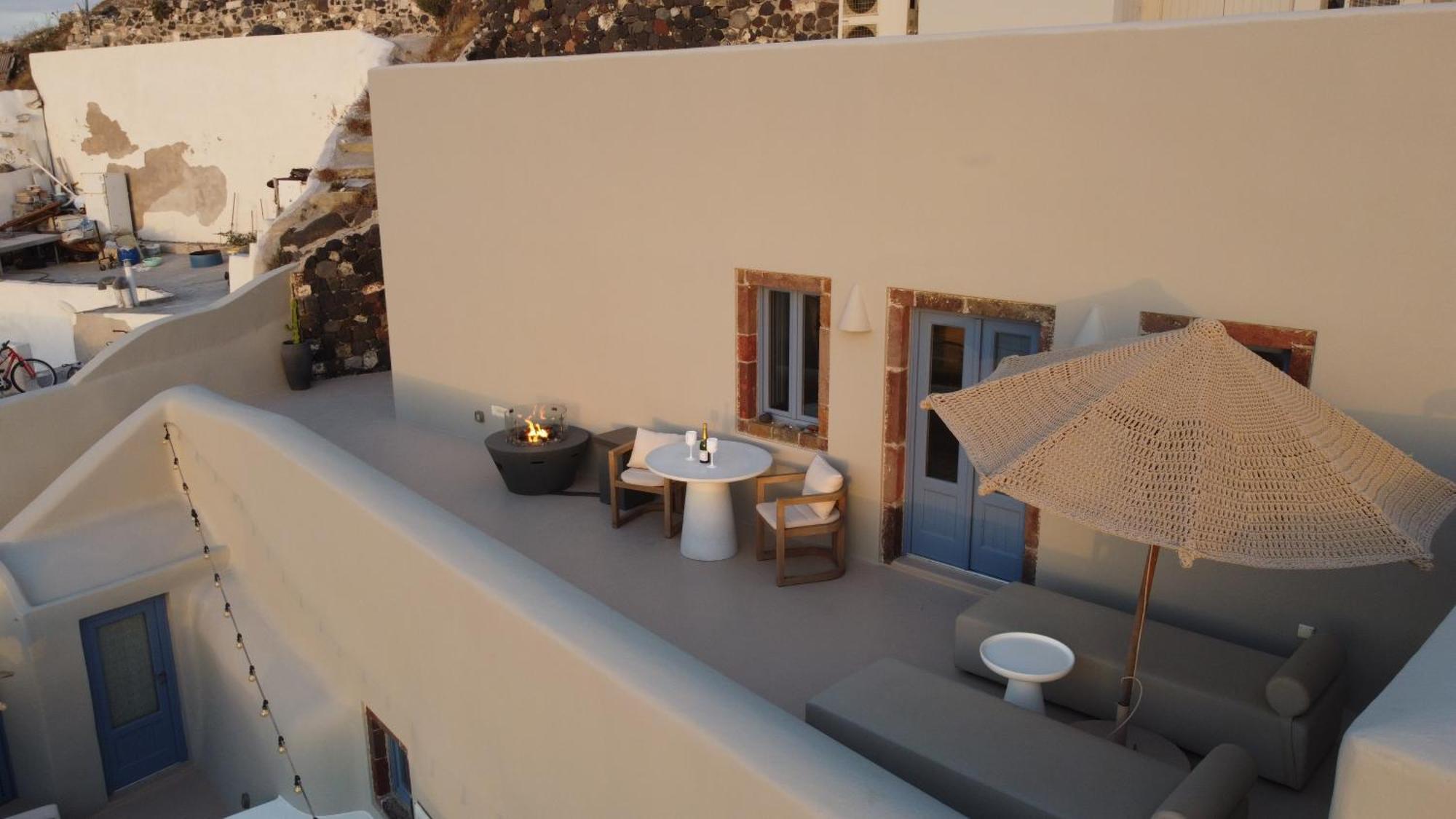 Luna Santorini Suites Pyrgos Kallistis ภายนอก รูปภาพ