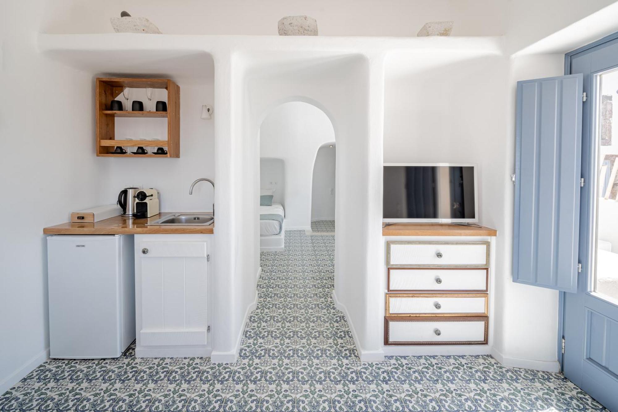 Luna Santorini Suites Pyrgos Kallistis ภายนอก รูปภาพ